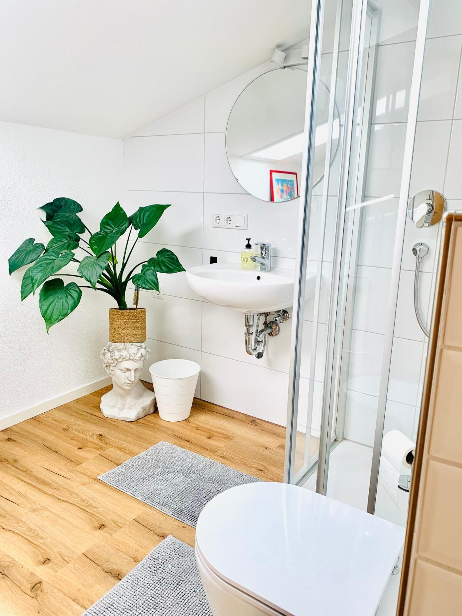 Schoene, Grosse Ferienwohnung Direkt Am Donauradweg & Keltenstadt Heuneburg Herbertingen ภายนอก รูปภาพ