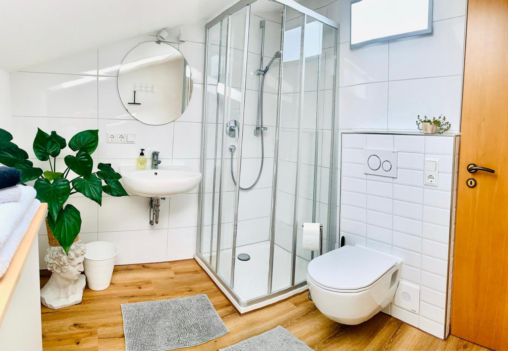 Schoene, Grosse Ferienwohnung Direkt Am Donauradweg & Keltenstadt Heuneburg Herbertingen ภายนอก รูปภาพ